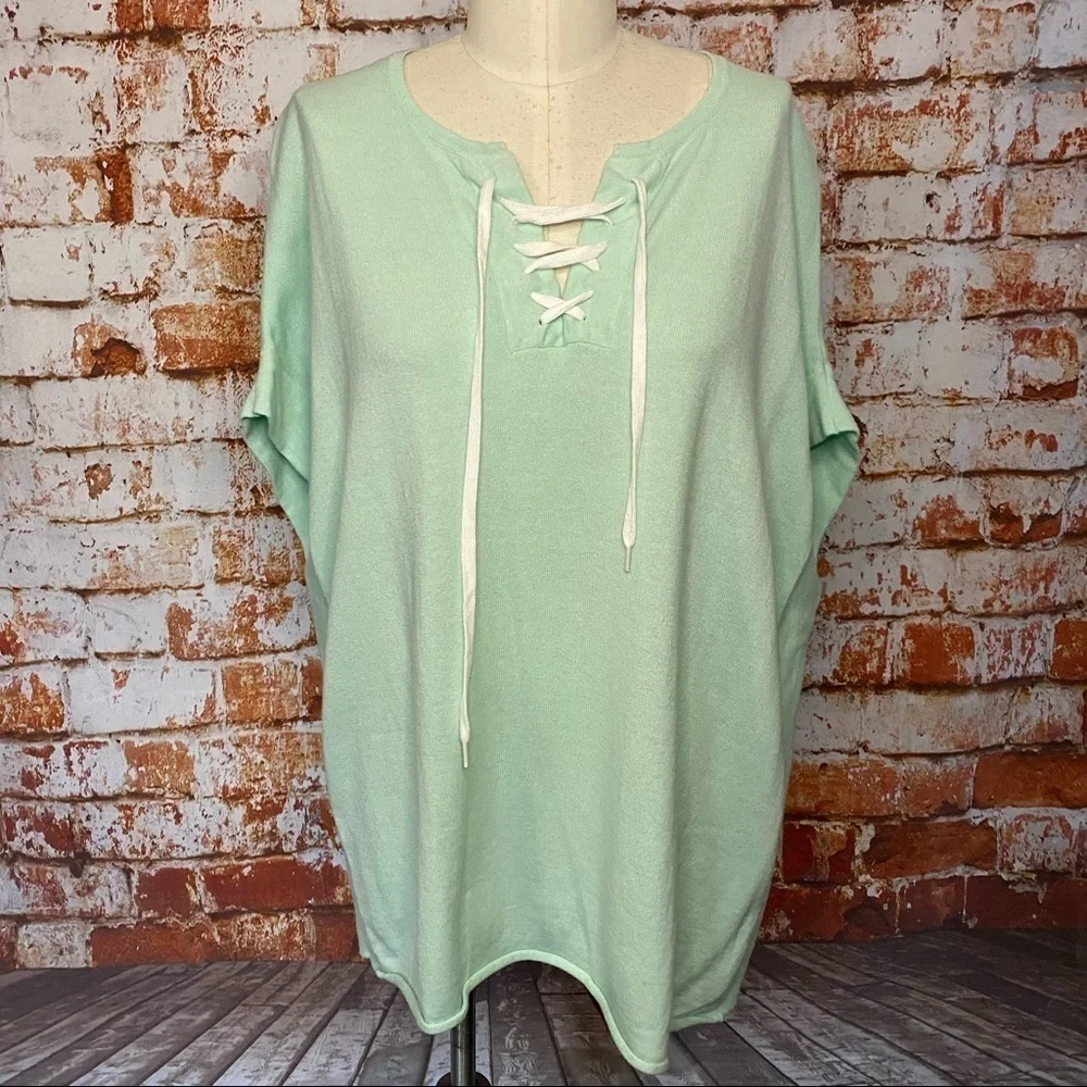 Zoe Couture Collection Mint Green Knit Tunic Lace Up Neck Short Sleeve M L